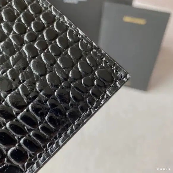 YSL POUCH UPTOWN 0519